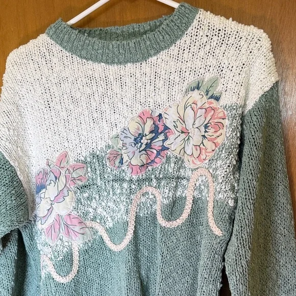 American Vintage Floral Knit Sweater - Green and White - Picture 2 of 6